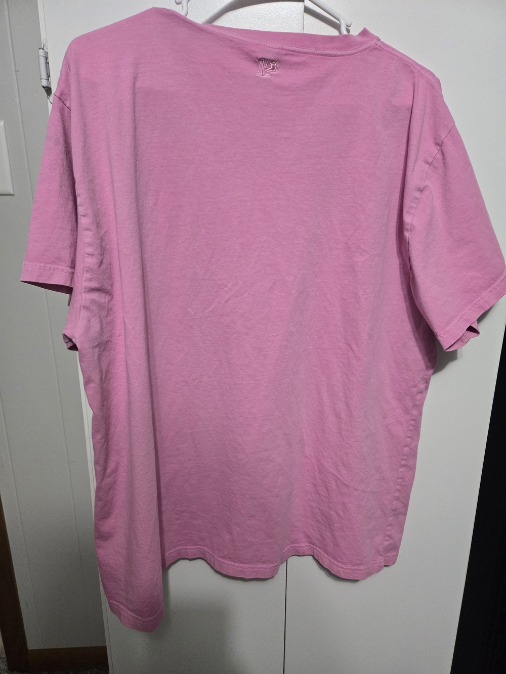 PINK Victoria's Secret Pink Tee with Shell Embroidery - Picture 4 of 4